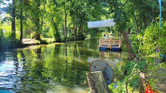 PÁDLO MORAVA cyklisticko-vodacký kemp, půjčovna lodí a raftů - Gastronomie a pohostinství
