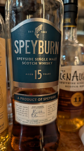 Whiskeria bar - Gastronomie a pohostinství