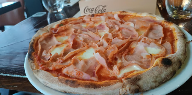 Opinii despre Pizza Coloseum - Zlatý Anděl în Praha - Gastronomie a pohostinství