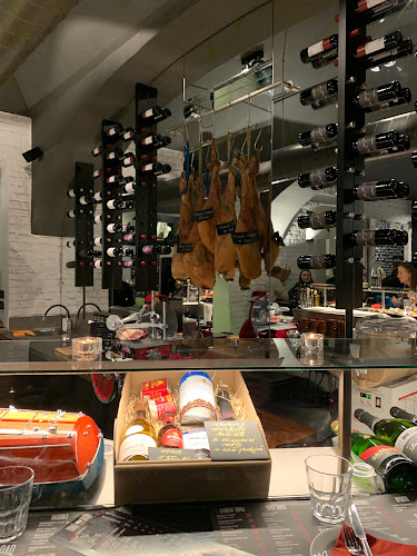 Tapas Bar Miró - Gastronomie a pohostinství