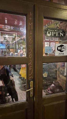 Opinii despre Restaurace Planeta Žižkov în Praha - Gastronomie a pohostinství