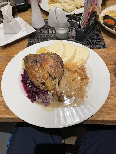 Opinii despre Rodinná Restaurace Pod Lípami în Ústí nad Labem - Gastronomie a pohostinství