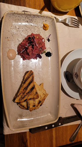 Comentarii opinii despre Bílá kráva - steaky a francouzská venkovská kuchyně