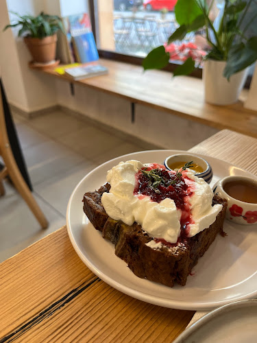 Opinii despre Coffee Room în Vinohrady - Gastronomie a pohostinství