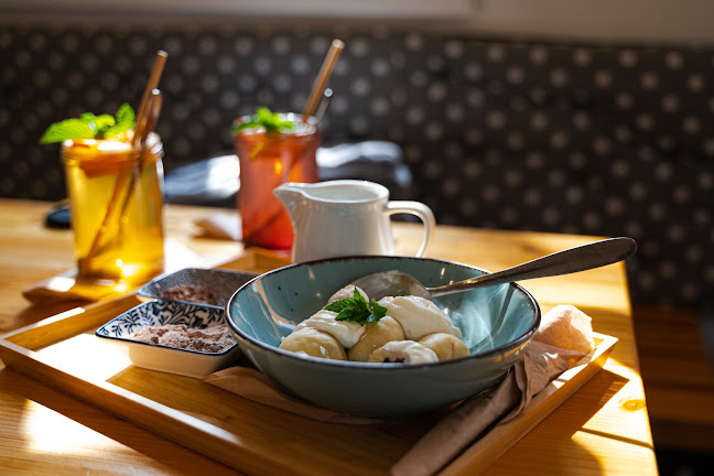 Kavárna & Cukrárna VLOČKA