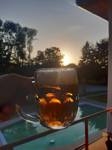 Opinii despre Koupaliště Hroška în Hradec Králové - Gastronomie a pohostinství