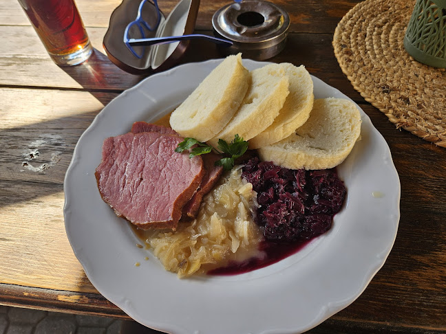 Restaurace / Penzion - Selský dvůr - Gastronomie a pohostinství