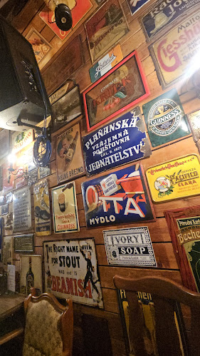 Zach's Pub - Gastronomie a pohostinství