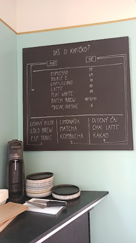 Opinii despre Letec espresso bar în Praha - Gastronomie a pohostinství