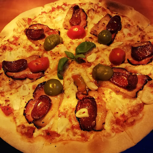 Opinii despre Café Bar Pizza Letovice în Letovice - Gastronomie a pohostinství