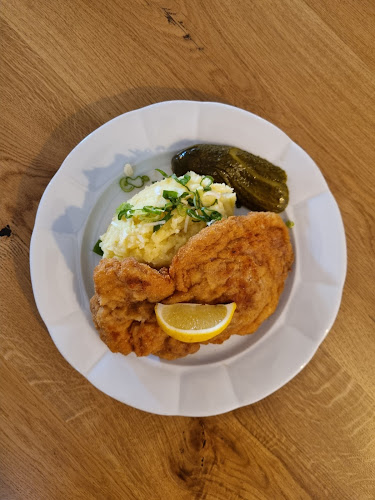 Opinii despre Pípa & Vývrtka restaurace în Sušice I - Gastronomie a pohostinství