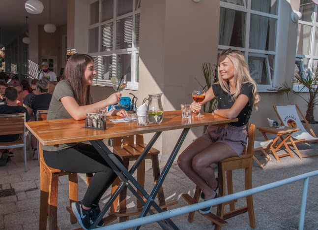 Divadelní restaurace a kavárna Luhačovice - Luhačovice