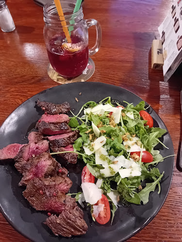 Steak restaurant Titanic - Gastronomie a pohostinství