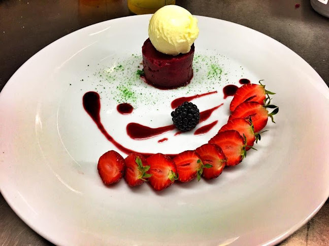 Penzion 14 - restaurace a ubytování - Hostinné - Gastronomie a pohostinství