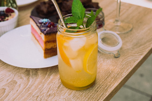 KAFE NAPROTI - Gastronomie a pohostinství