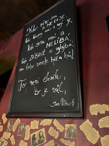 Opinii despre Déjávu music bar Prague în Staré Město - Gastronomie a pohostinství