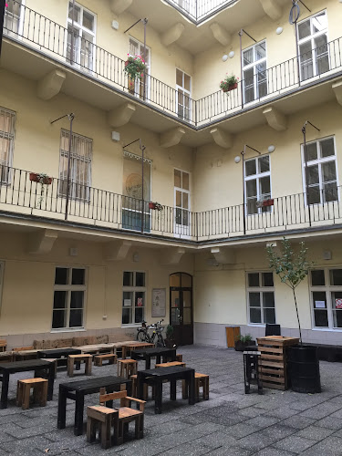 6, Smetanovo nábř. 995, Staré Město, 110 00 Praha 1