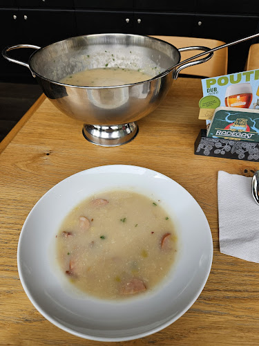 Comentarii opinii despre Radegastovna Maston