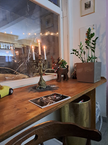 MAISON cafe restaurant