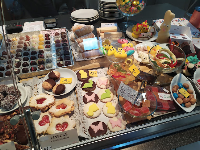 Kavárna Kousek - Gastronomie a pohostinství