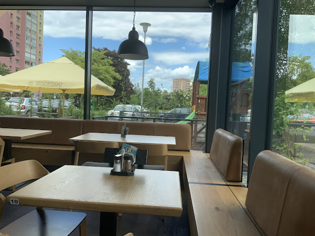 Comentarii opinii despre Radegastovna Maston