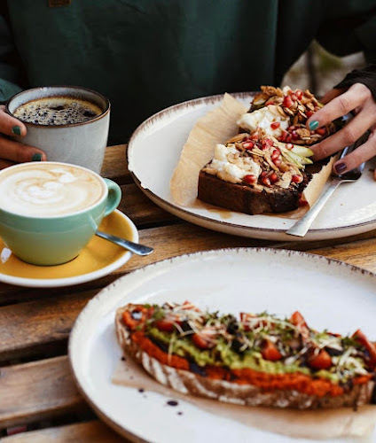 Opinii despre Coffee Room în Vinohrady - Gastronomie a pohostinství