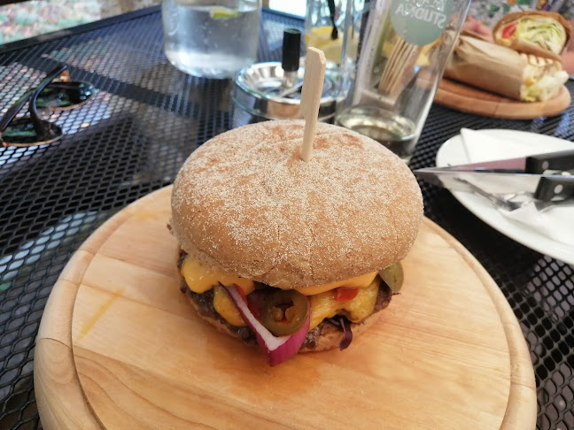 Opinii despre Restaurace Březová în Ústí nad Labem-centrum - Gastronomie a pohostinství