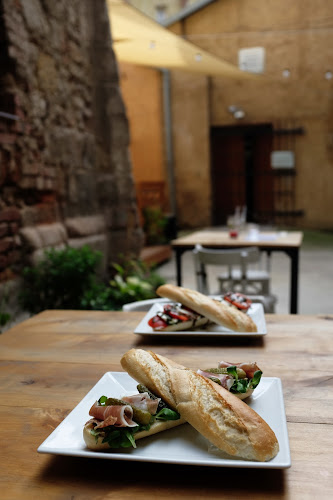 Opinii despre Schovaná Kavárna în Plzeň 3 - Gastronomie a pohostinství