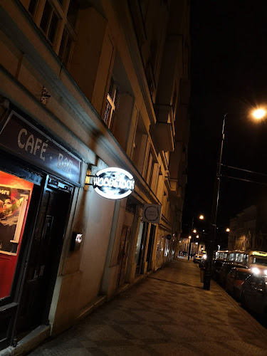 Woodstock Bar - Gastronomie a pohostinství