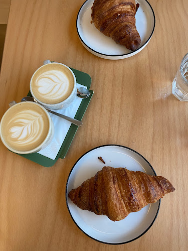 Opinii despre KRO COFFEE VINOHRADY - COFFEE & BAKERY în Vinohrady - Gastronomie a pohostinství