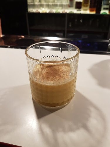 Retro - kavárna, snídaně a koktejlový bar - Zlín