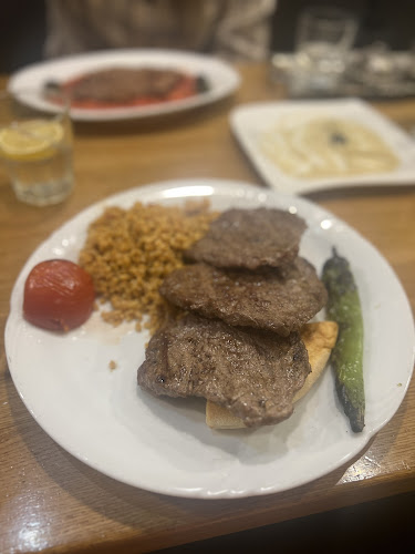 Mangal Restaurant - Gastronomie a pohostinství