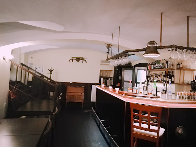 Emi Restaurant - Nové Město