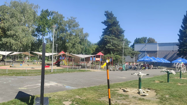 Opinii despre Pavilon în Ostrava - Gastronomie a pohostinství