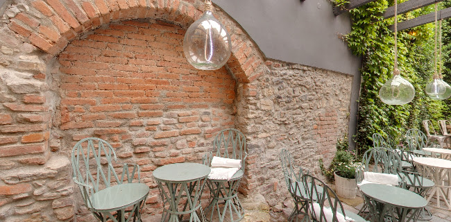 Opinii despre Cathedral Café în Staré Město - Gastronomie a pohostinství