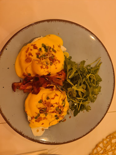 Opinii despre Mediterranean Restaurant & Bistro Antonio Sandev în Staré Město - Gastronomie a pohostinství