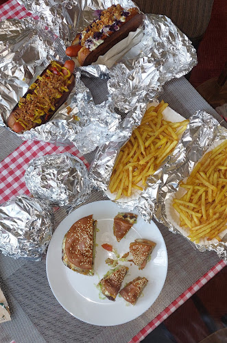 Comentarii opinii despre Snackdog Bistro