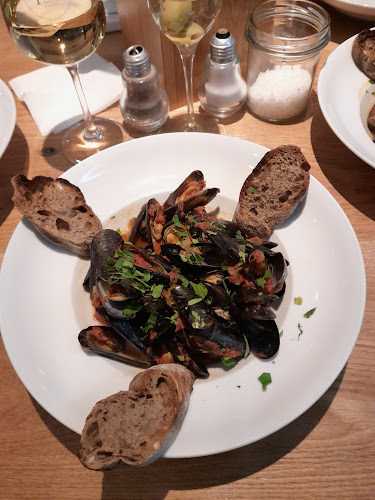 Jean Paul's Restaurant Běhounská - Gastronomie a pohostinství