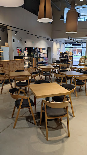 Opinii despre La Fattoria - víno a destiláty s.r.o. în Praha 9 - Gastronomie a pohostinství