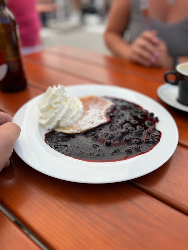 Slunečná kavárna - Srní