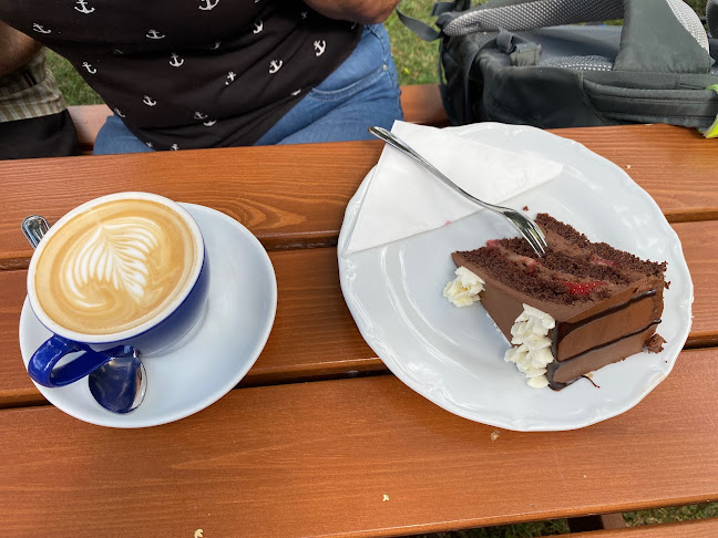 Comentarii opinii despre Bistro a Kavárna Na náměstí