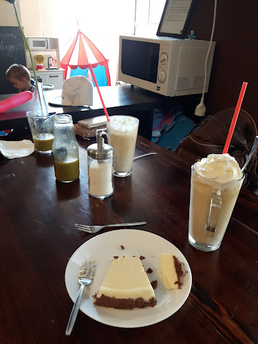 Comentarii opinii despre HUGO kavárna