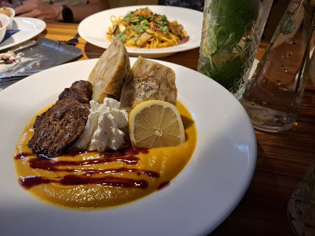 Opinii despre Lehká hlava - vegetariánská restaurace în Staré Město - Gastronomie a pohostinství