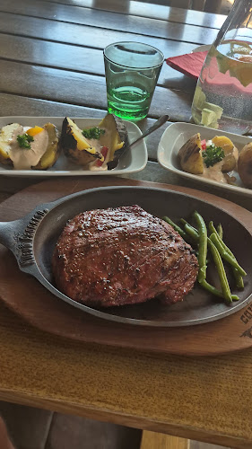 Country Saloon - Beňovy