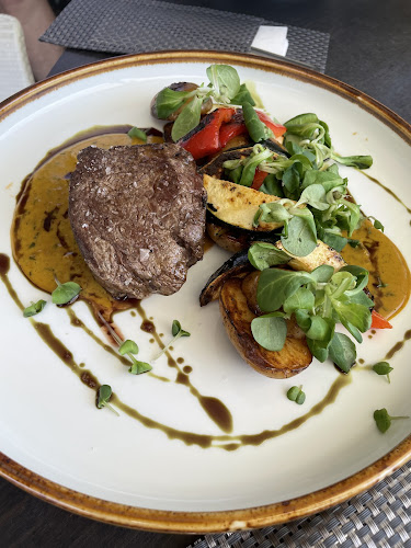 Opinii despre Restaurace Na koupališti în Zlín - Gastronomie a pohostinství