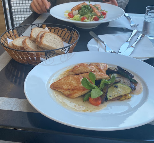 Comentarii opinii despre Hudební Charleston