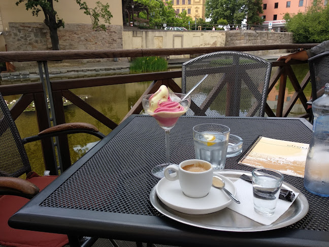 Opinii despre Strouha - coffee&wine&spirits în Plzeň 3 - Gastronomie a pohostinství