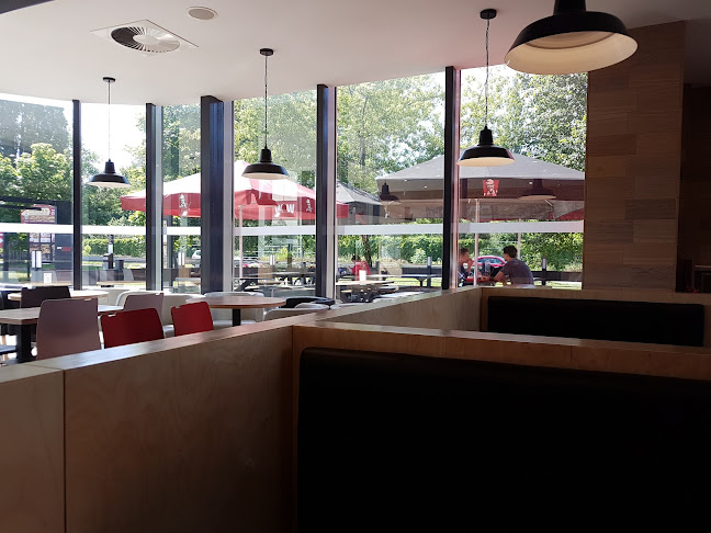 Comentarii opinii despre KFC Hradec Králové DT