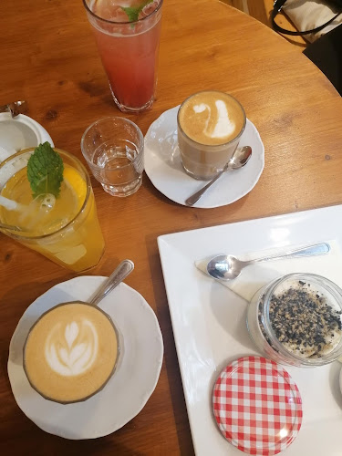 Comentarii opinii despre Schovaná Kavárna