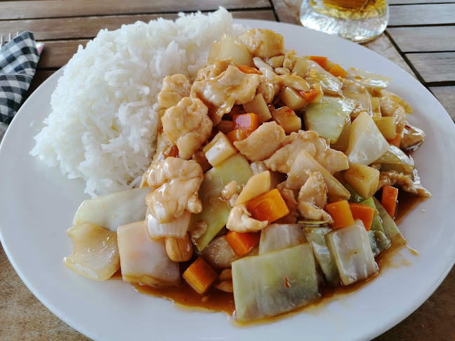 Ru Yang Lou - Gastronomie a pohostinství